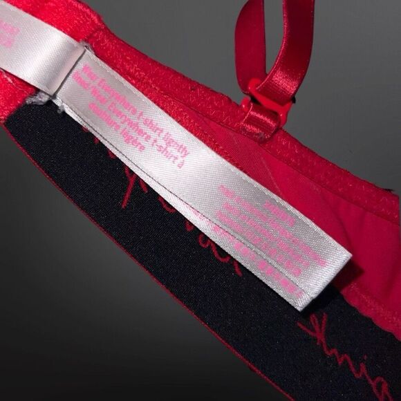 Victoria’s Secret Lightly Lined T Shirt Bra Size 34B - Picture 7 of 7